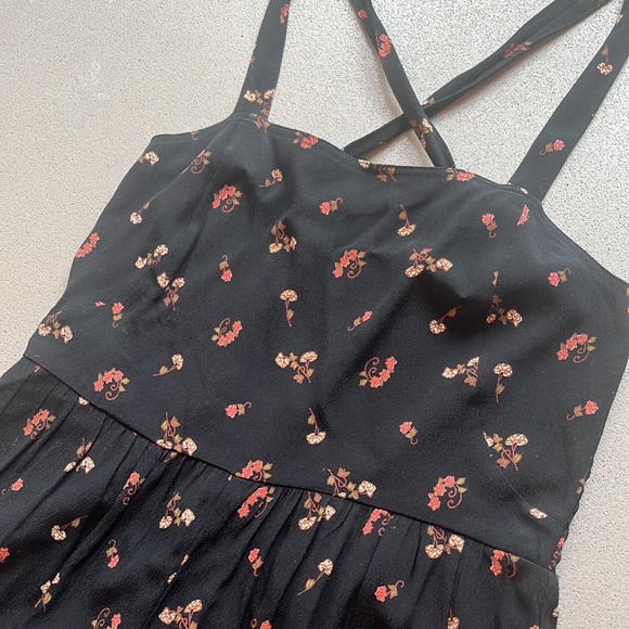 Black one piece from Maxwell - Picture 3 of 5